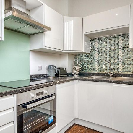 Апартаменты Stylish Studio By Heathrow Airport Лондон Экстерьер фото