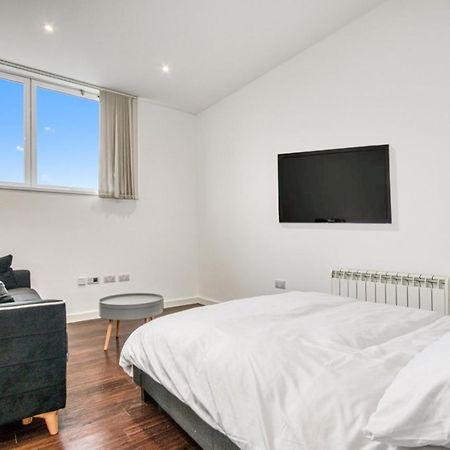 Апартаменты Stylish Studio By Heathrow Airport Лондон Экстерьер фото