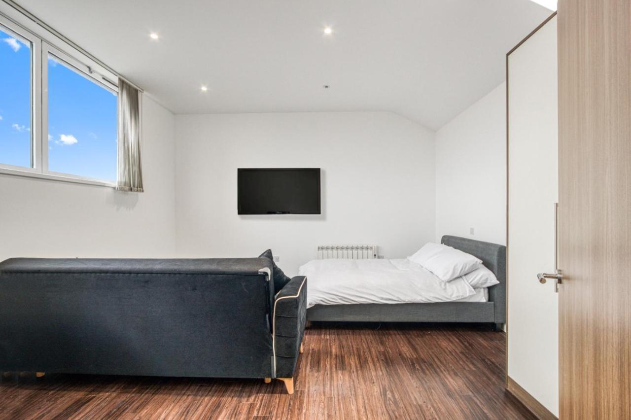 Апартаменты Stylish Studio By Heathrow Airport Лондон Экстерьер фото
